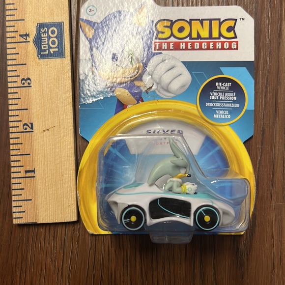 NWT Sonic The Hedgehog Team Racing Silver Die cast Vehicle in original package - Picture 7 of 8